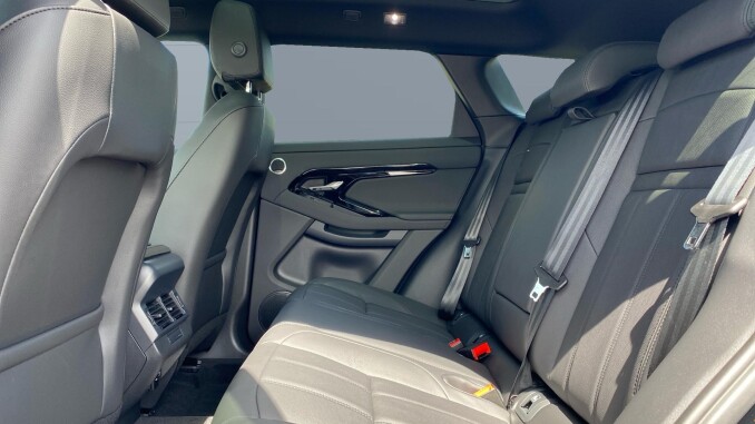 Land Rover Range Rover Evoque 1.5 P270e Edition 5dr Auto Hatchback - Image 4